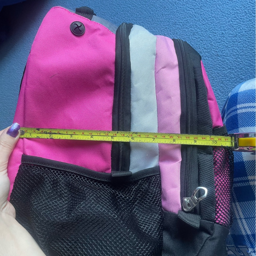Large adidas backpack with multiple storage pockets space for laptop and pencils - Picture 9 of 12